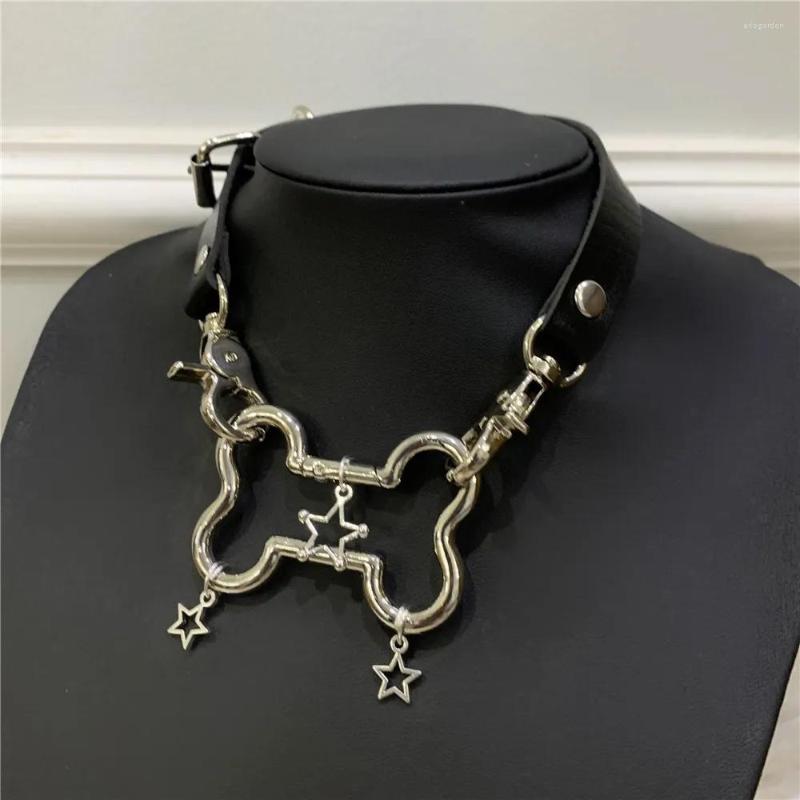 Choker Y2K Bone Star Collar Fashion Goth Neck Accessories Dark Personality Punk Men Women Leather Jewelry Gift For Couples
Choker Y2K Bone Star Collar Fashion Goth Neck Accessories Dark Personality Punk Men Women Leather Jewelry Gift For Couples