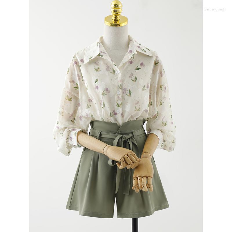 Women's Blouses Floral Chiffon Women Shirts Summer Sweet Style 2023 Turn-Down Collar Loose Elegant Office Lady Outwear Coats Top Quality, Black shorts
Women's Blouses Floral Chiffon Women Shirts Summer Sweet Style 2023 Turn-Down Collar Loose Elegant Office Lady Outwear Coats Top Quality, Black shorts