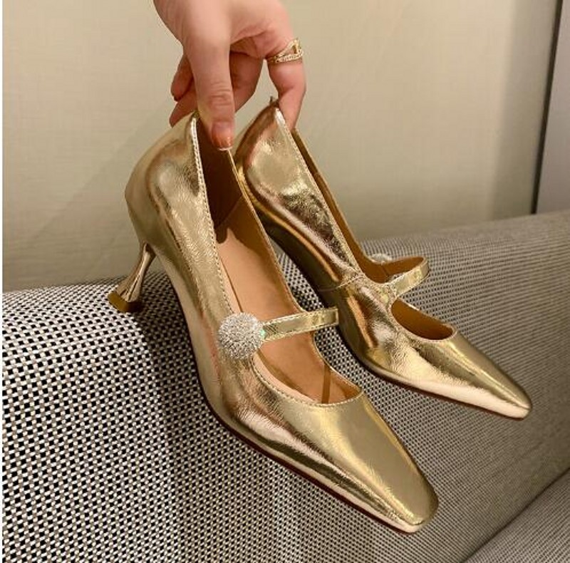 Gold Silver Mary Jane Shoes Women Vintage Style Fashion Slip on Thin high heel Lady Wedding Bridal Dress Shoes Big Size 35-41
Gold Silver Mary Jane Shoes Women Vintage Style Fashion Slip on Thin high heel Lady Wedding Bridal Dress Shoes Big Size 35-41