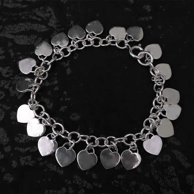 Sterling silver multi hearts card bracelet classic Designer jewerly T Return Logo fashion love tags full hearts bracelet for women Girls Valentine's Day blue gift box
Sterling silver multi hearts card bracelet classic Designer jewerly T Return Logo fashion love tags full hearts bracelet for women Girls Valentine's Day blue gift box