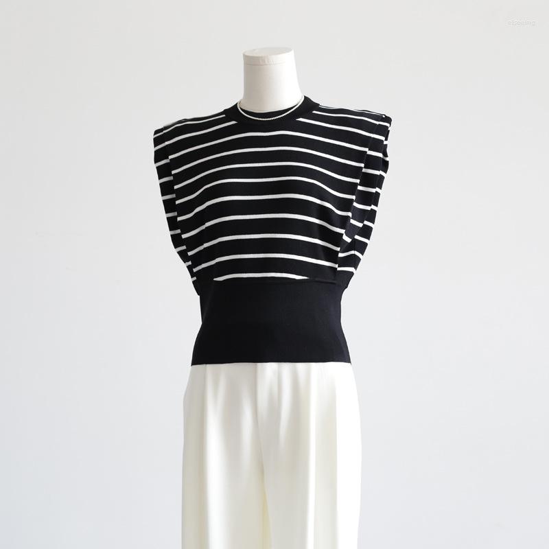 Women's Tanks Striped Knit Vests Women Spring Summer 2023 Korean Fashionable Sleeveless Tank Tops Padded Shoulder Chic Pullover Vest Top, Beige
Women's Tanks Striped Knit Vests Women Spring Summer 2023 Korean Fashionable Sleeveless Tank Tops Padded Shoulder Chic Pullover Vest Top, Beige