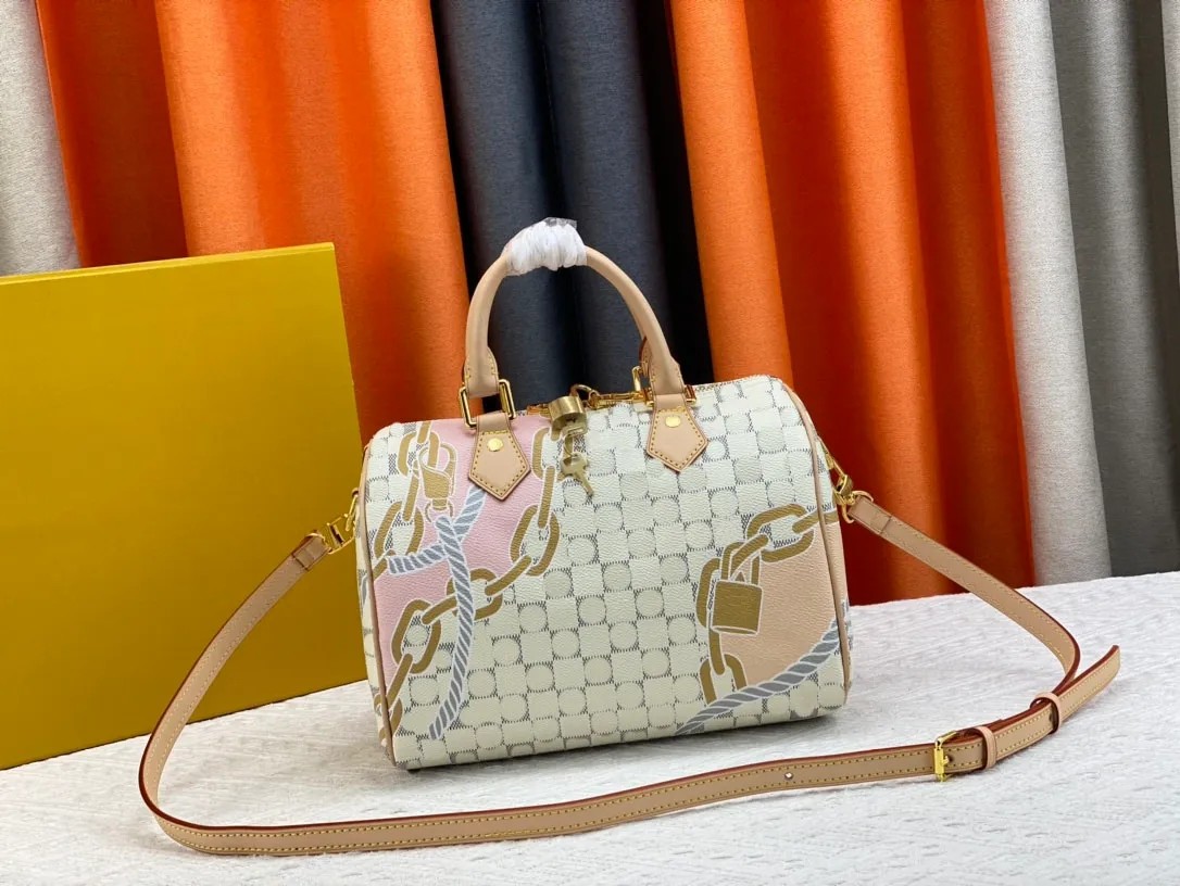 2023 New Fashion Designer Handbag Women's Shoulder Crossbody Bag Designer Luxury Wallet Large Shopping Bag versatile, Cream
2023 New Fashion Designer Handbag Women's Shoulder Crossbody Bag Designer Luxury Wallet Large Shopping Bag versatile, Cream