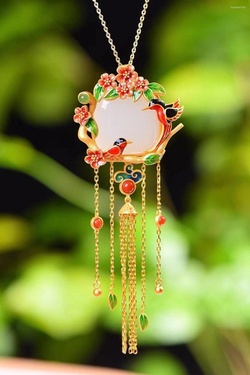 Pendant Necklaces Ancient Gilding Inlaid Imitation Hetian Jade High-Grade Enamel Accessories Women's Temperament Wild Fashion
Pendant Necklaces Ancient Gilding Inlaid Imitation Hetian Jade High-Grade Enamel Accessories Women's Temperament Wild Fashion
