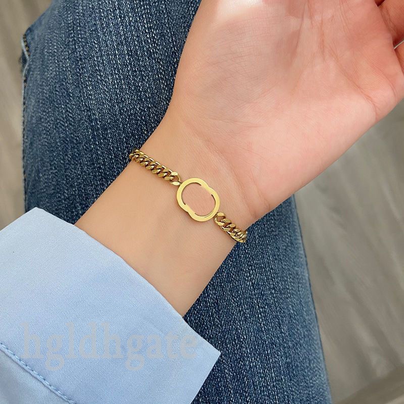 Chunky necklaces designer plated gold bracelets for women couple letter gift party valentine s day buckles metals lady luxury charm bracelet vintage ZB047 F23
Chunky necklaces designer plated gold bracelets for women couple letter gift party valentine s day buckles metals lady luxury charm bracelet vintage ZB047 F23