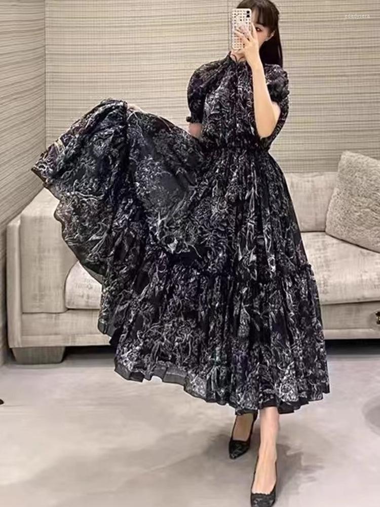 Casual Dresses High-quality Summer Dress Retro Short-sleeved Waist Long Print Skirt High Slim Black Cotton Big Explosion
Casual Dresses High-quality Summer Dress Retro Short-sleeved Waist Long Print Skirt High Slim Black Cotton Big Explosion