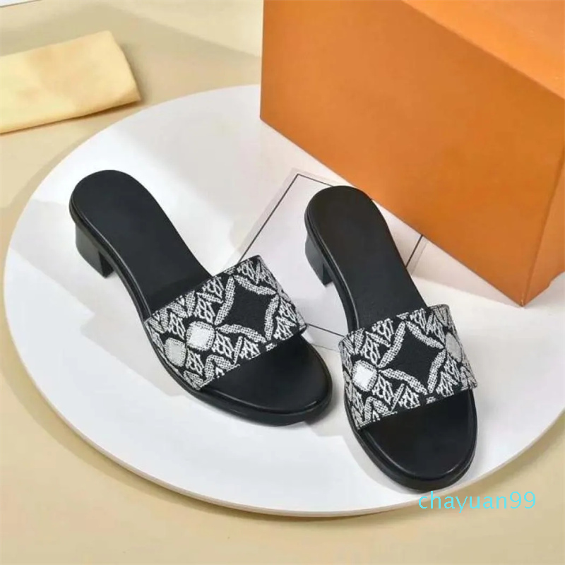Classics Women Sandals fashion Beach Thick bottom slippers Alphabet lady Leather High heel shoes slides, Red
Classics Women Sandals fashion Beach Thick bottom slippers Alphabet lady Leather High heel shoes slides, Red