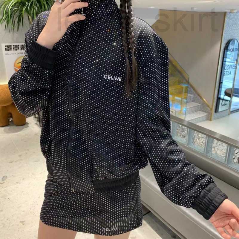 Women' Shorts designer New Product Hot Diamond Small Set Long sleeved Coat with Elastic cuffs at the hm and a small A-line short skirt BJQ3, Top
Women' Shorts designer New Product Hot Diamond Small Set Long sleeved Coat with Elastic cuffs at the hm and a small A-line short skirt BJQ3, Top