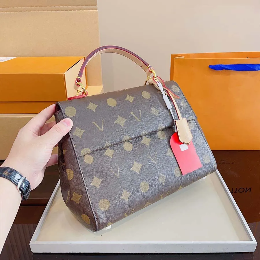 2023 Women Luxurys Designer Bags Handbag Lady Handbags Messenger Fashion Shoulder Bag Crossbody Tote
2023 Women Luxurys Designer Bags Handbag Lady Handbags Messenger Fashion Shoulder Bag Crossbody Tote