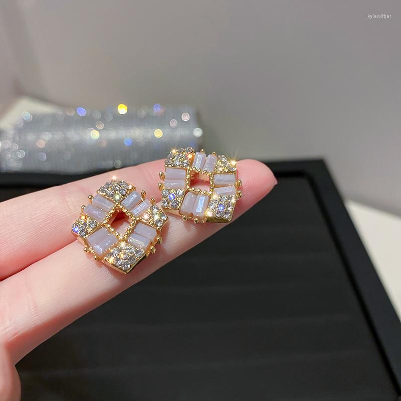 Stud Earrings Trendy Female Hollow Square Charm Gold Color Small Earring Dainty White Zircon Moonston Wedding For Women
Stud Earrings Trendy Female Hollow Square Charm Gold Color Small Earring Dainty White Zircon Moonston Wedding For Women