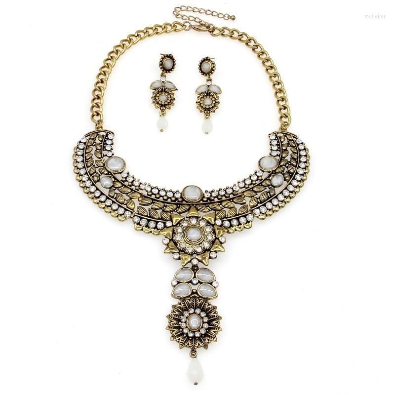 Necklace Earrings Set UKMO CWomen Rhinestones Beads Vintage Alloy Flower Pendant Necklaces Chokers Statement Fashion Jewelry Accessories, Picture shown
Necklace Earrings Set UKMO CWomen Rhinestones Beads Vintage Alloy Flower Pendant Necklaces Chokers Statement Fashion Jewelry Accessories, Picture shown