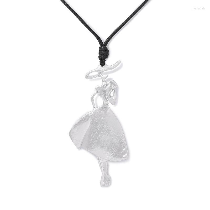 Pendant Necklaces Vintage Silver Color Elegant Feminine Shape Wit Leather Rope Korean Fashion Accessories For Women Gothic Gift
Pendant Necklaces Vintage Silver Color Elegant Feminine Shape Wit Leather Rope Korean Fashion Accessories For Women Gothic Gift