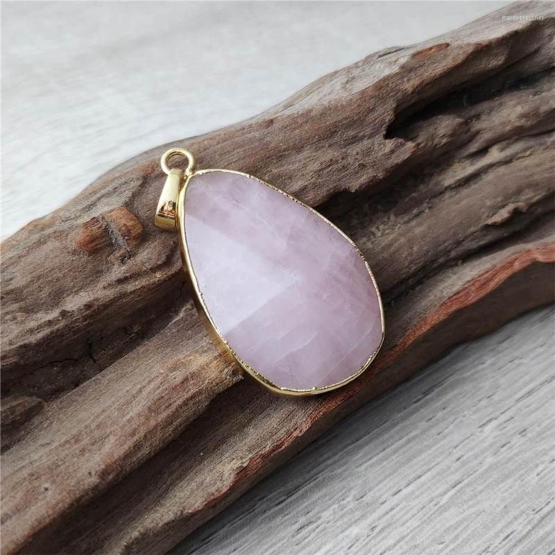 Pendant Necklaces FUWO Beautiful Rose Quartz Pyramid - Elevate Your Style And Connect With The Healing Power Of Crystals PD450 5Pcs/Lot
Pendant Necklaces FUWO Beautiful Rose Quartz Pyramid - Elevate Your Style And Connect With The Healing Power Of Crystals PD450 5Pcs/Lot