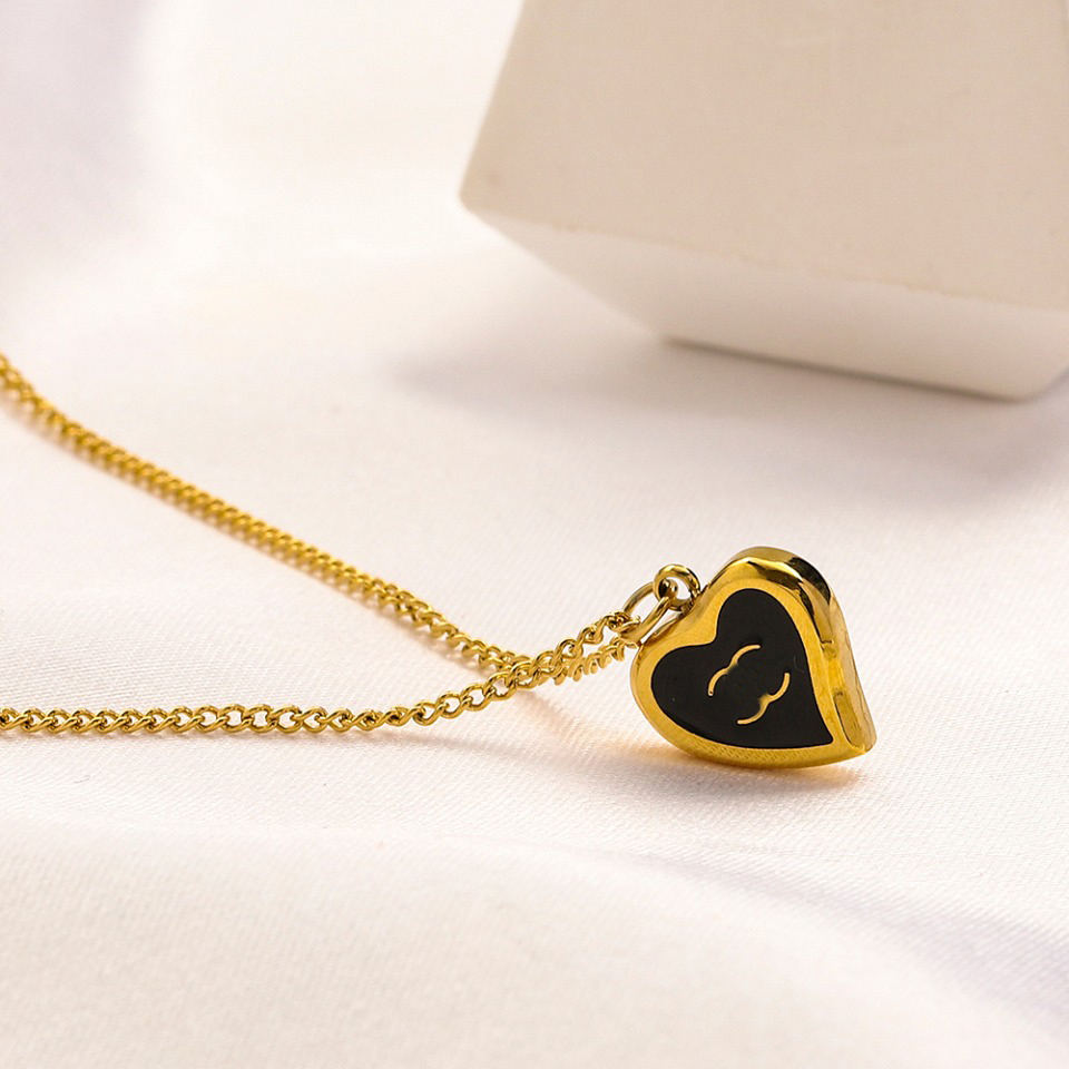 Luxury Women Designer Brand Double Letter Necklaces Chain Choker Pendant 18K Gold Plated Stainless Steel Sweater Necklace Statement Jewerlry Accessories ZG1972
Luxury Women Designer Brand Double Letter Necklaces Chain Choker Pendant 18K Gold Plated Stainless Steel Sweater Necklace Statement Jewerlry Accessories ZG1972