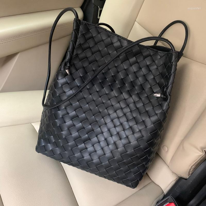 Evening Bags 2023 Designer Women Shoulder Bag Split Leather Handmade Knitting Large Bucket Tote Purse Bolso, Green
Evening Bags 2023 Designer Women Shoulder Bag Split Leather Handmade Knitting Large Bucket Tote Purse Bolso, Green