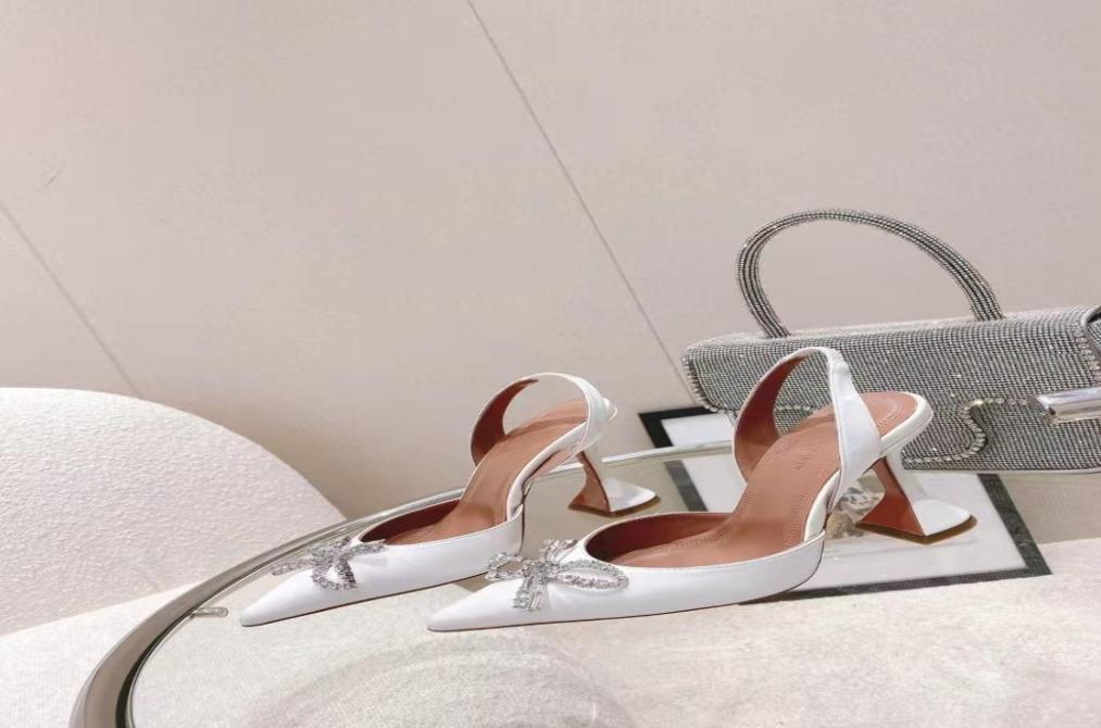 Wedding Pumps Amina Italy Muaddi Shoes Fashion White Crystal Bow High Heel Bride Bridesmaid7670061
Wedding Pumps Amina Italy Muaddi Shoes Fashion White Crystal Bow High Heel Bride Bridesmaid7670061