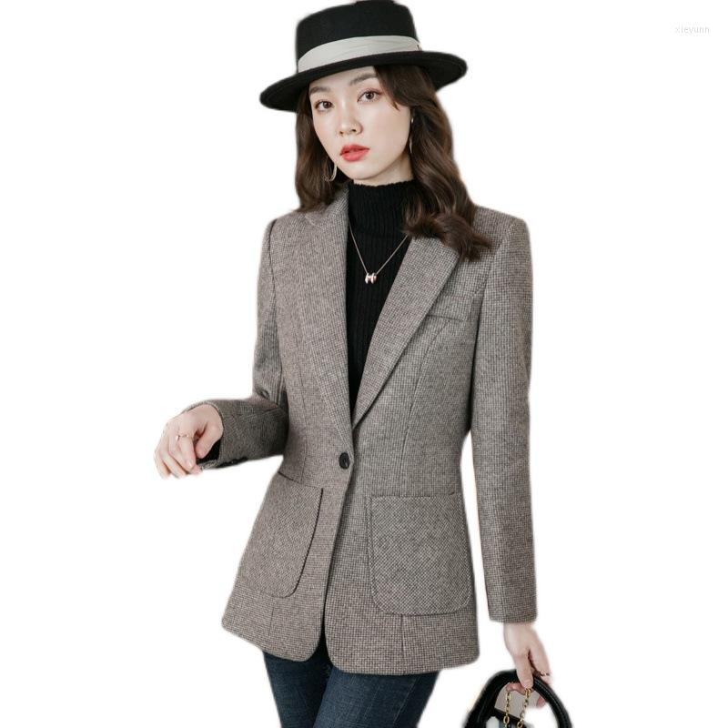 Women's Suits Coffee Thickened Suit Coat Women's Wool 2023 Autumn Winter Single Button Fashion Long Sleeve Woolen Female Blazer, Black
Women's Suits Coffee Thickened Suit Coat Women's Wool 2023 Autumn Winter Single Button Fashion Long Sleeve Woolen Female Blazer, Black