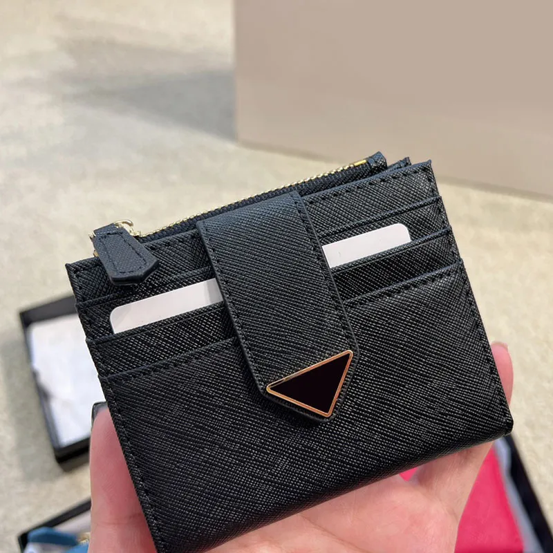 Card Holder Short Wallet Coin Purse Mini Wallets Woman Designer Cards Holders Genuine Leather Grain Cowhide Lady Clutch Letter with Box, Red
Card Holder Short Wallet Coin Purse Mini Wallets Woman Designer Cards Holders Genuine Leather Grain Cowhide Lady Clutch Letter with Box, Red