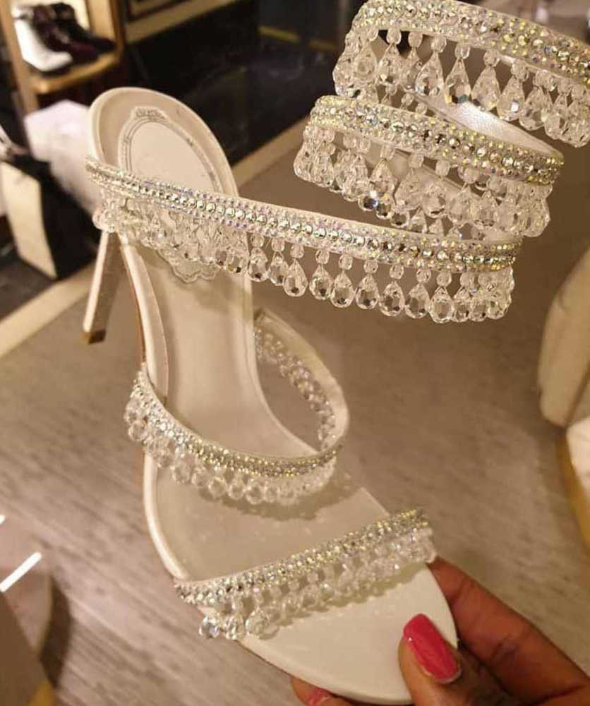 R Caovilla wedding dress sandal women high heels shoes Romantic lady CHANDELIER nude Stiletto Sandals jewelry sandalies ankle strap With box
R Caovilla wedding dress sandal women high heels shoes Romantic lady CHANDELIER nude Stiletto Sandals jewelry sandalies ankle strap With box