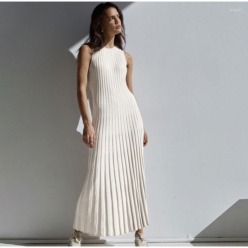 Casual Dresses 2023 Summer Sleeveless A-Line Knitting Women Dress O-Neck Solid Elegant Slim Pleated Female Vestidos Woman, Rust red
Casual Dresses 2023 Summer Sleeveless A-Line Knitting Women Dress O-Neck Solid Elegant Slim Pleated Female Vestidos Woman, Rust red