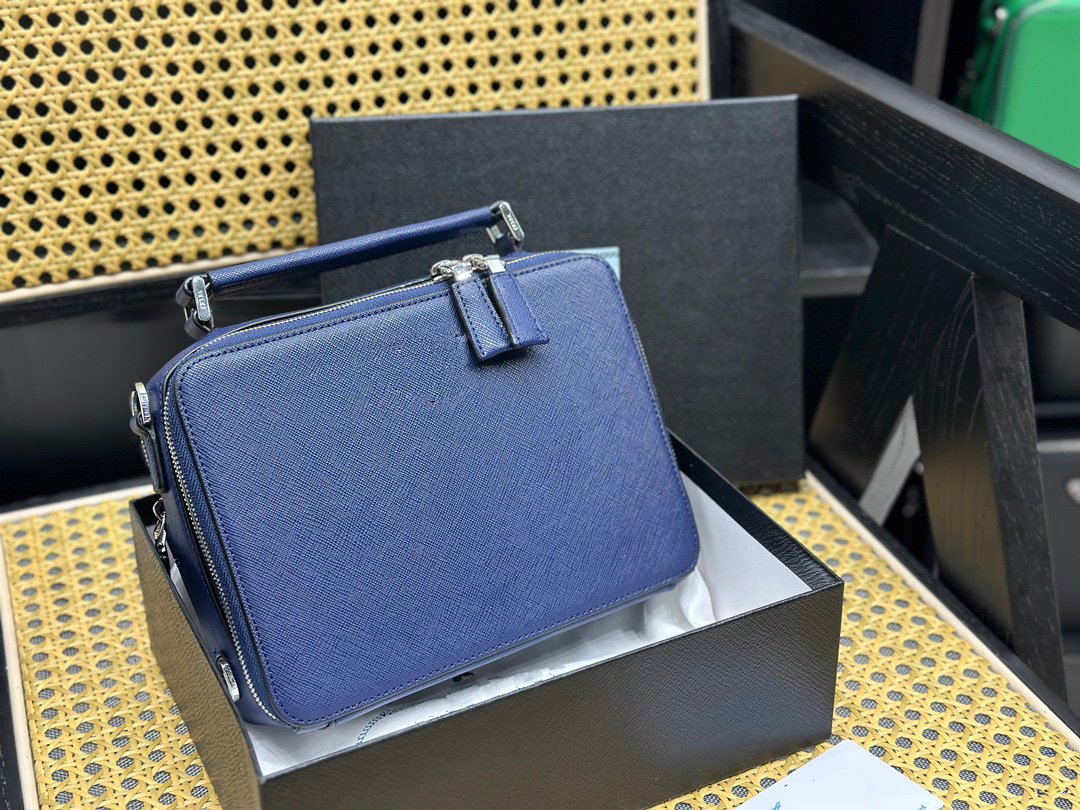 Designer Bag Handbag Dhgates Designer Bags Crossbody Bags Removable Shoulder Strap Inside Fashion Letters High Quality Pocket, Black
Designer Bag Handbag Dhgates Designer Bags Crossbody Bags Removable Shoulder Strap Inside Fashion Letters High Quality Pocket, Black