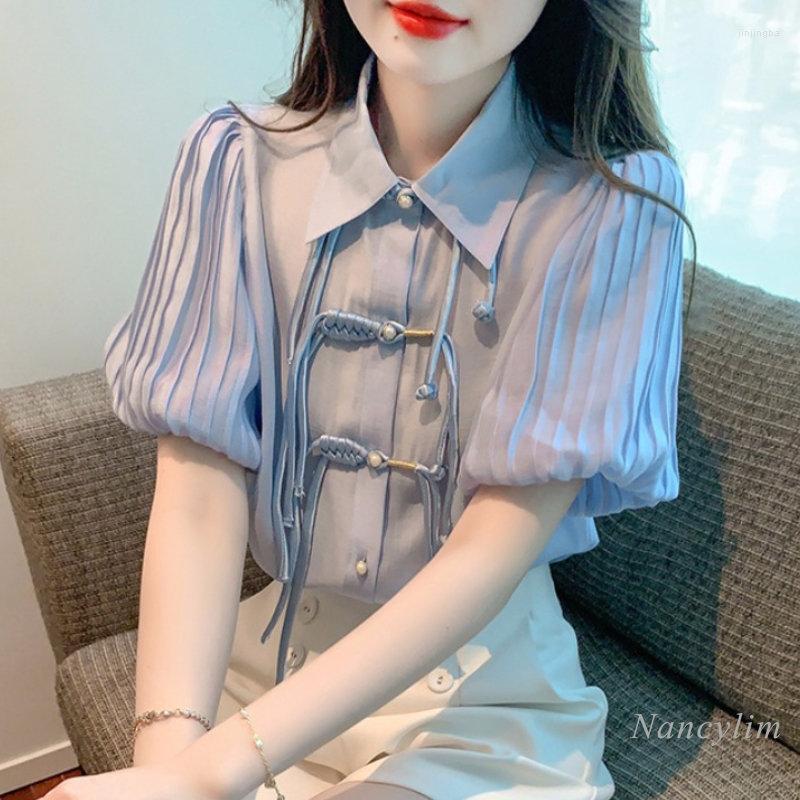 Women' Blouses Retro Chinese Style Knot Button Shirt Women' Summer Top 2023 Design Short Sleeve Chiffon Blouse Blue Blusas Mujer
Women' Blouses Retro Chinese Style Knot Button Shirt Women' Summer Top 2023 Design Short Sleeve Chiffon Blouse Blue Blusas Mujer