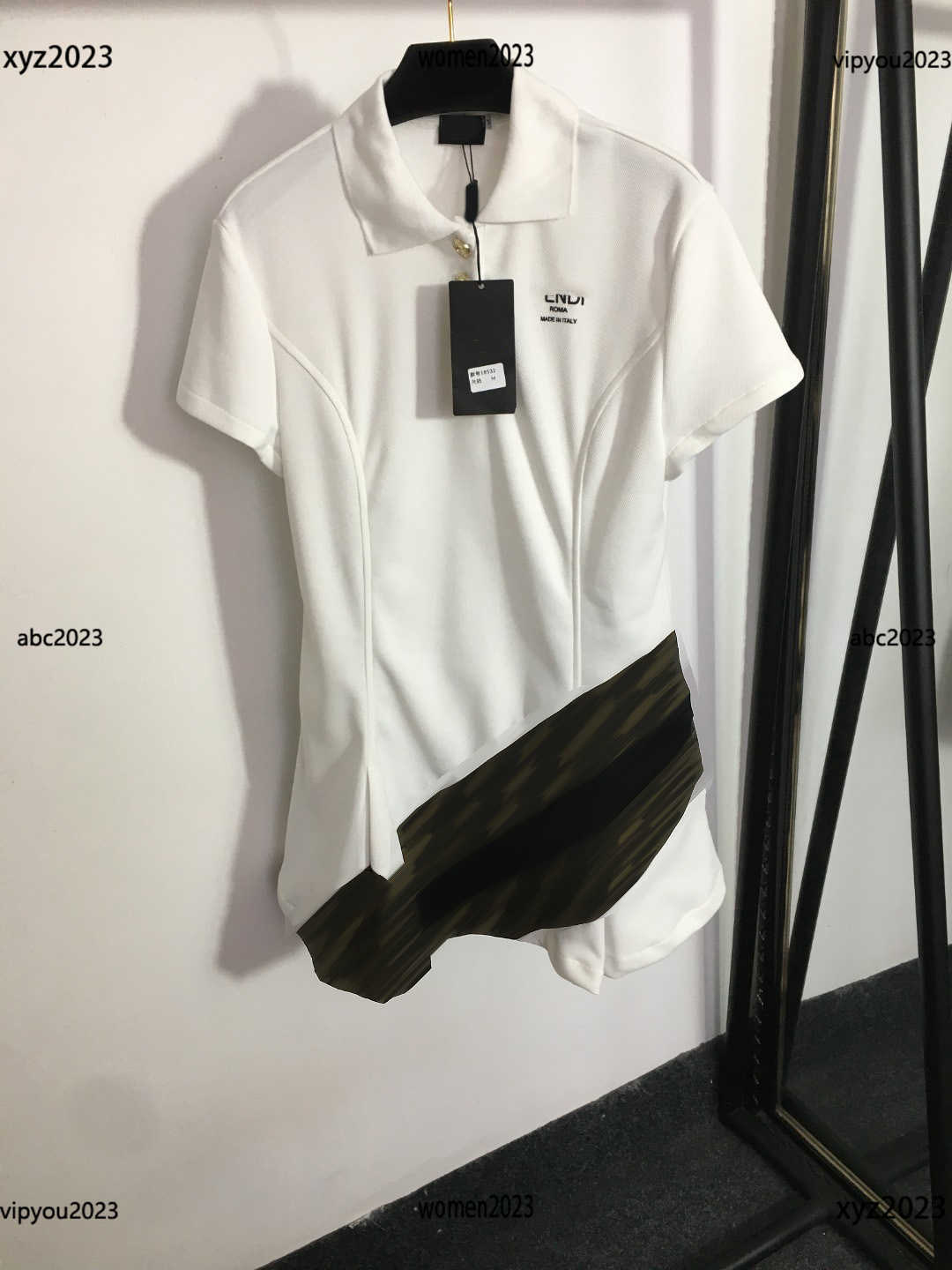 women designer dress lady Fashion Polo neck short sleeved dress Three button decoration dresses Mother jacquard patchwork hem skirt, #5
women designer dress lady Fashion Polo neck short sleeved dress Three button decoration dresses Mother jacquard patchwork hem skirt, #5