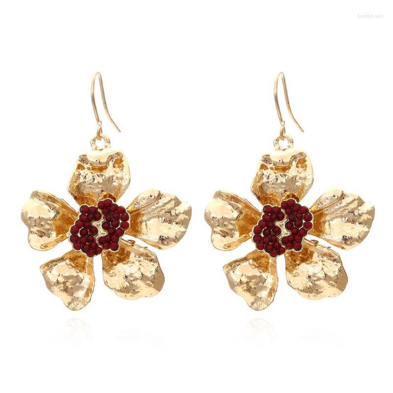 Dangle Earrings Vintage Style Rustic Golden Flowers Exaggerated Jewelry Bead Ear Hook Fashion
Dangle Earrings Vintage Style Rustic Golden Flowers Exaggerated Jewelry Bead Ear Hook Fashion
