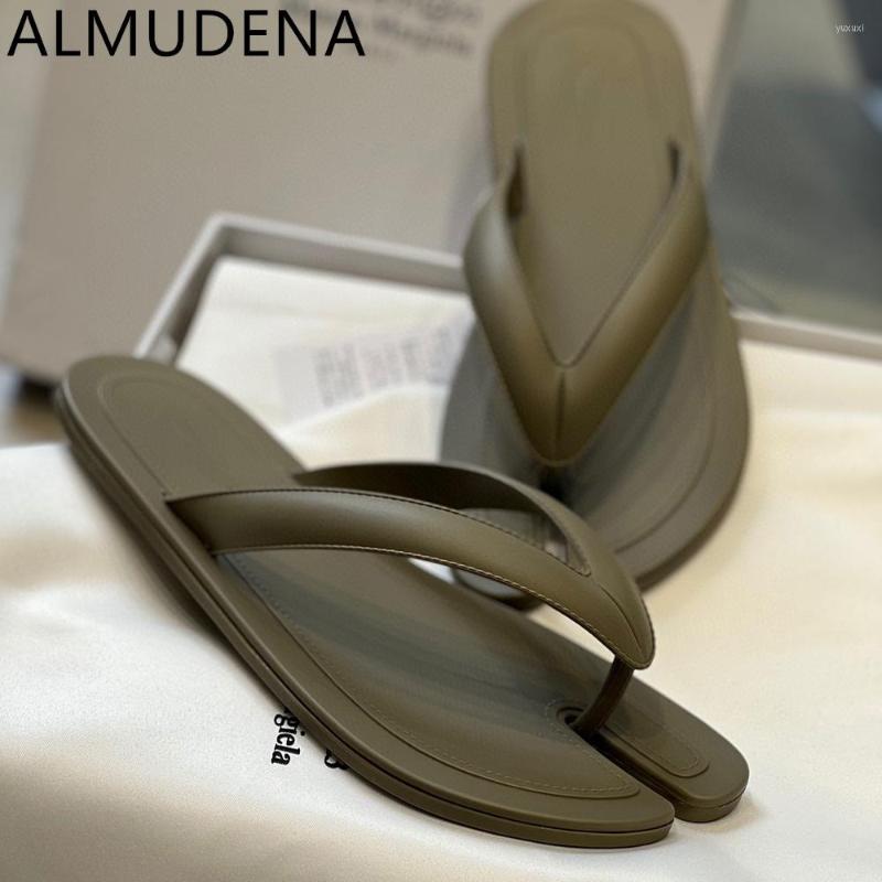 Slippers Flat Heel Split Toe Flip Flops Women Leisure Shoes Casual Outside Flats Sewing Summer Adult Low Slipper, Black
Slippers Flat Heel Split Toe Flip Flops Women Leisure Shoes Casual Outside Flats Sewing Summer Adult Low Slipper, Black