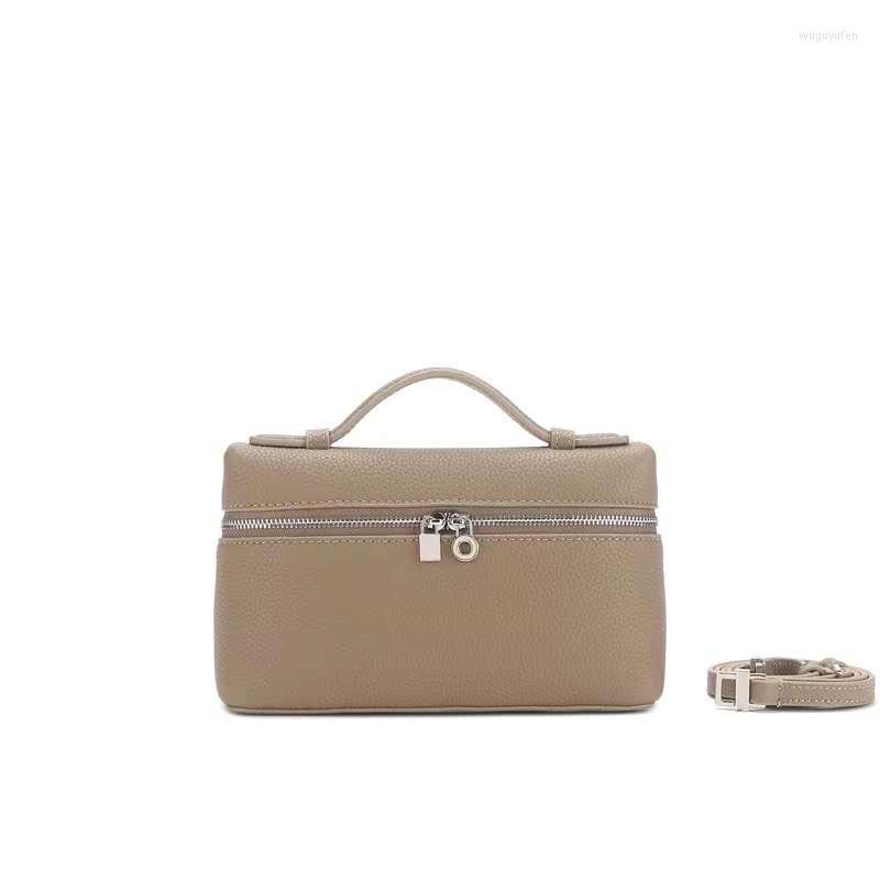 Evening Bags Cowhide Handbag Simple Fashion One Shoulder Cross Body Makeup Bag, Black
Evening Bags Cowhide Handbag Simple Fashion One Shoulder Cross Body Makeup Bag, Black