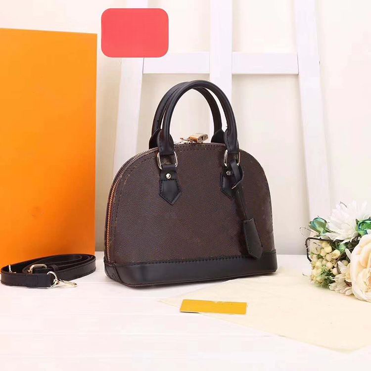 American Women's Bag New Embossed Shell Bag Crossbody Bag Messenger Bag Portable Shoulder Bag, 25*12*20cm
American Women's Bag New Embossed Shell Bag Crossbody Bag Messenger Bag Portable Shoulder Bag, 25*12*20cm