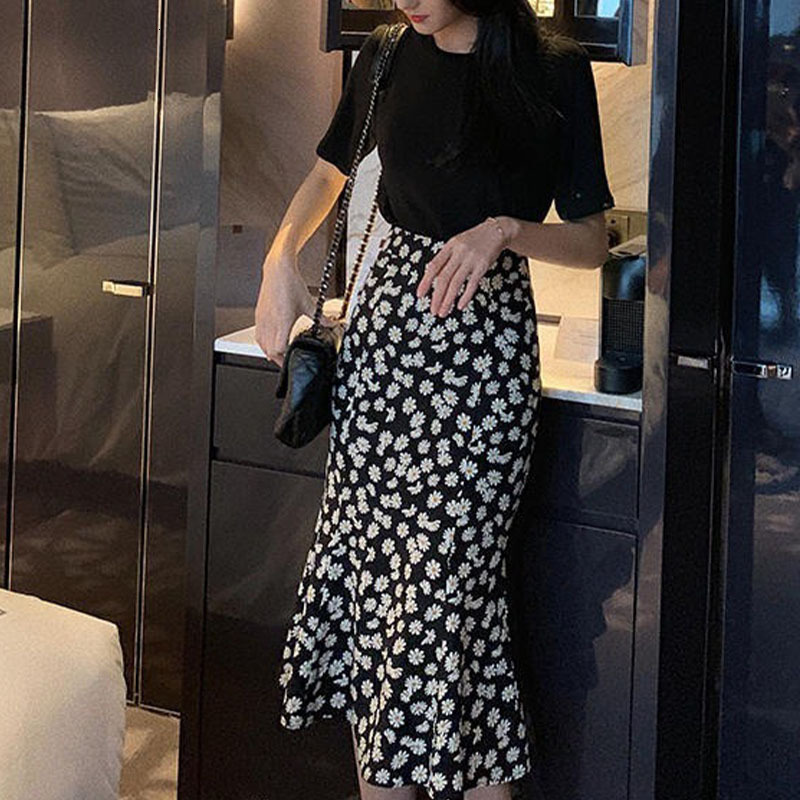 Skirts 2023 Summer Fishtail Floral Small Daisy Midlength Highwaisted Black Hip Aline 230420