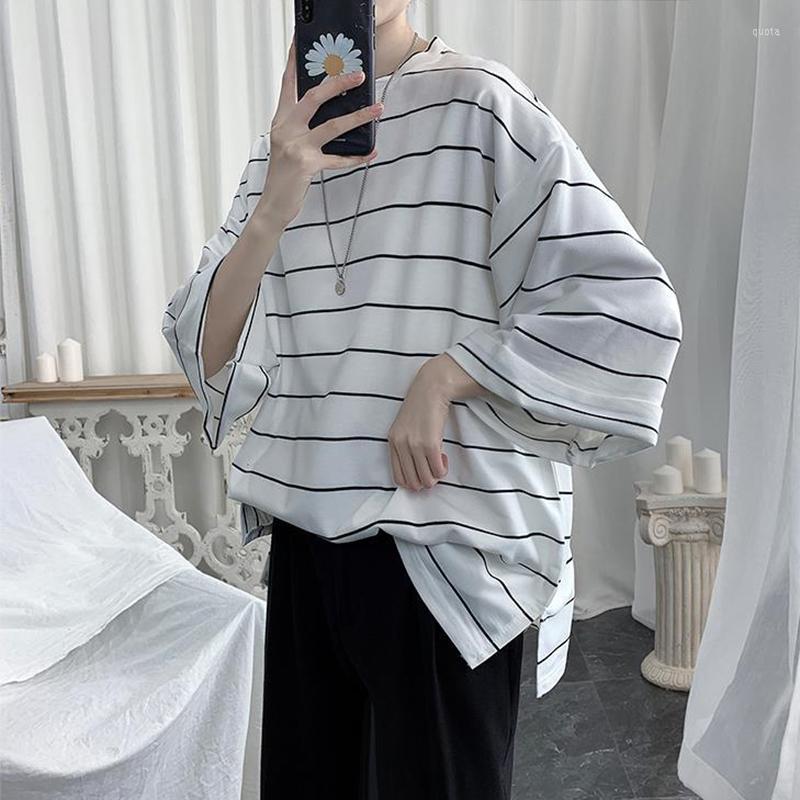 Men's T Shirts Side Slit High Quality Korean Harajuku Black White Striped Casual Short Sleeve Men 2023 Arrival Summer Fashion Tops
Men's T Shirts Side Slit High Quality Korean Harajuku Black White Striped Casual Short Sleeve Men 2023 Arrival Summer Fashion Tops