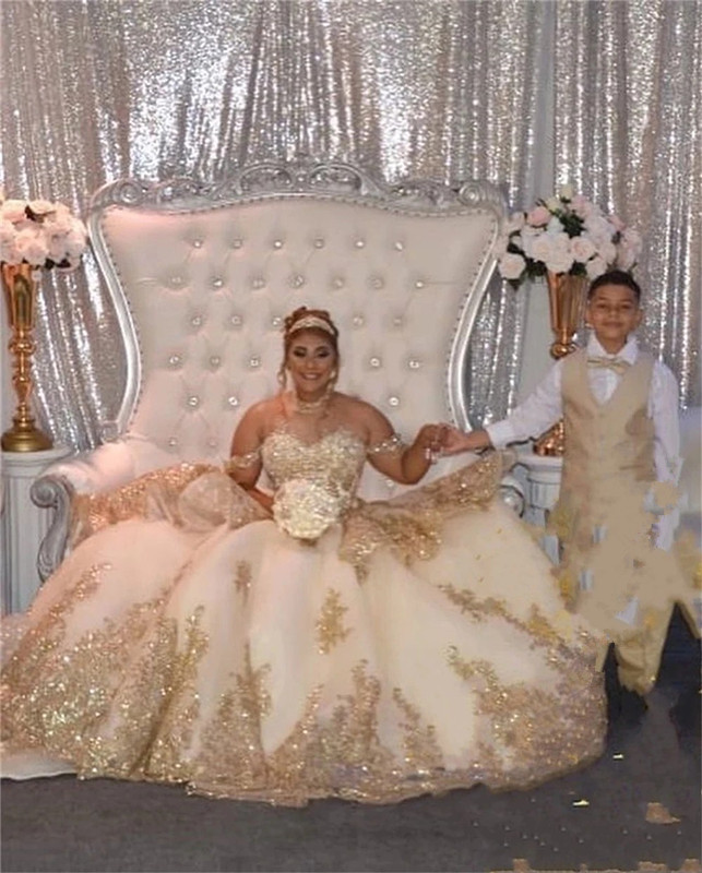 Champagne Gold Quinceanera Dresses Halter Beads Sequin Appliques lace-up corset Princess Prom Vestidos de 15 quinceanera