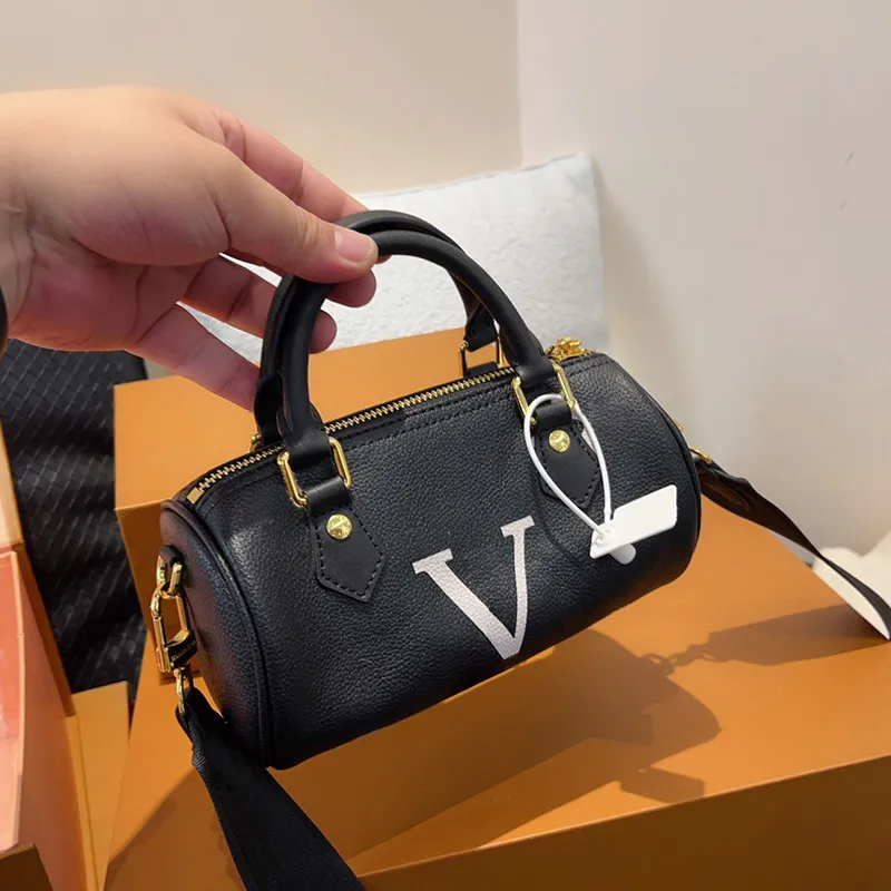 22ss New Arrival Womens Letter Cross Body Bag luxuries designers women bags Classic Crossbody Clutch Large Capacity Shoulder bag
22ss New Arrival Womens Letter Cross Body Bag luxuries designers women bags Classic Crossbody Clutch Large Capacity Shoulder bag