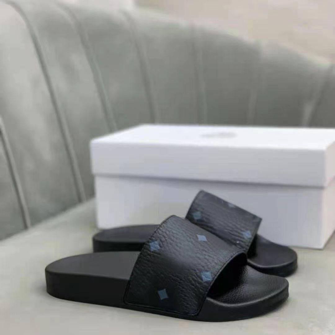 Luxury Men Slides Shoes Slippers Summer Sandals Beach Slide Flat Designer Classic Checkered pattern Print Avatar Flip Flops Sneakers 11
Luxury Men Slides Shoes Slippers Summer Sandals Beach Slide Flat Designer Classic Checkered pattern Print Avatar Flip Flops Sneakers 11