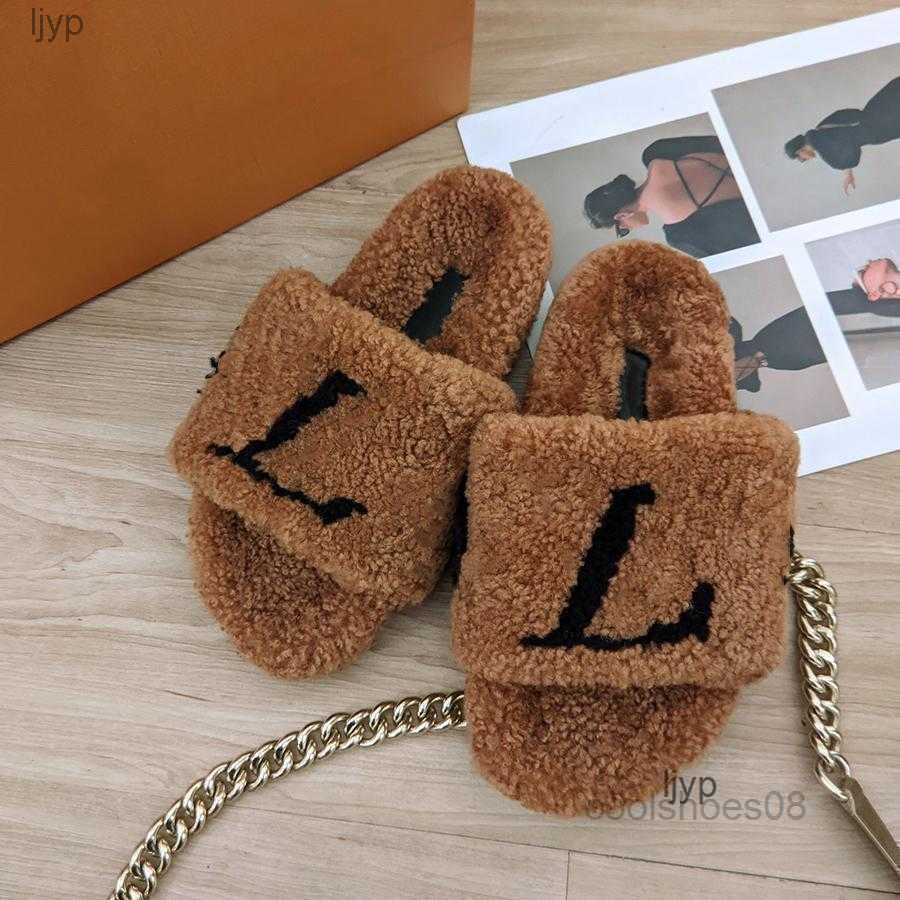 Luxurys Designer brand Sponge Slippers Cotton Slide Women Wool Sandals Woman Slipper Shoes Slides Sandal Fashion Warm Comfort Slippers Autumn Winter Size 35-41, #17
Luxurys Designer brand Sponge Slippers Cotton Slide Women Wool Sandals Woman Slipper Shoes Slides Sandal Fashion Warm Comfort Slippers Autumn Winter Size 35-41, #17