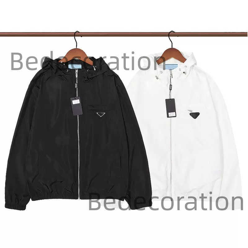 Men's Jacket Jacket Leather motorcycle jacket Designer style high-end men's and women's jackets black and white with loose sunscreen casual sportswear
Men's Jacket Jacket Leather motorcycle jacket Designer style high-end men's and women's jackets black and white with loose sunscreen casual sportswear