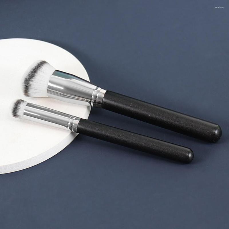 Makeup Brushes 2Pcs Durable Oblique Round Head Foundation Cosmetic Natural Fit Dark Circles Coverage
Makeup Brushes 2Pcs Durable Oblique Round Head Foundation Cosmetic Natural Fit Dark Circles Coverage