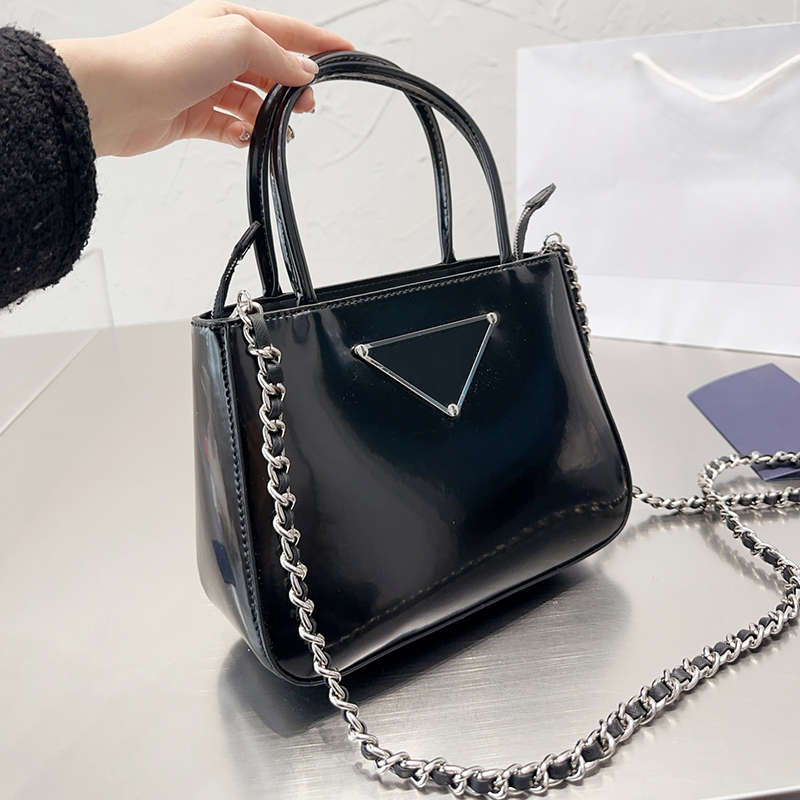 Classic Tote Bag Designer Bags shoulder crossbody Bags Leather Messenger Handbag Luxurys Women Purse Handbags Black Totes
Classic Tote Bag Designer Bags shoulder crossbody Bags Leather Messenger Handbag Luxurys Women Purse Handbags Black Totes