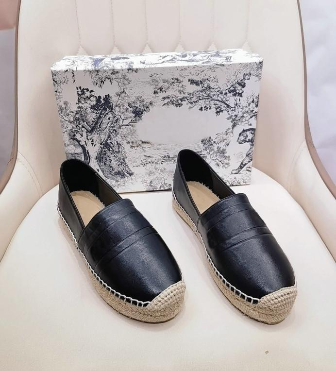 Luxury Designer Shoes Granville Espadrille Casual Black Embossed Lambskin Luxurys Sneaker Sports and Leisure Women2657451, Red
Luxury Designer Shoes Granville Espadrille Casual Black Embossed Lambskin Luxurys Sneaker Sports and Leisure Women2657451, Red