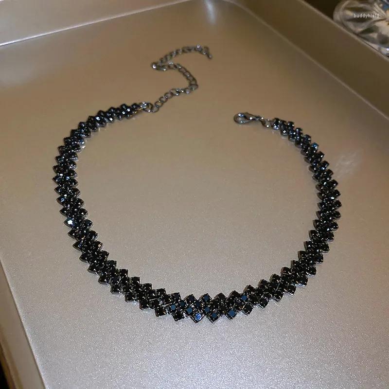 Chains Korean Fashion Black Color Necklace For Women's Neck Chain Shinny Rhinestones Crystal Short Necklaces Y2k Jewelry Accessories
Chains Korean Fashion Black Color Necklace For Women's Neck Chain Shinny Rhinestones Crystal Short Necklaces Y2k Jewelry Accessories