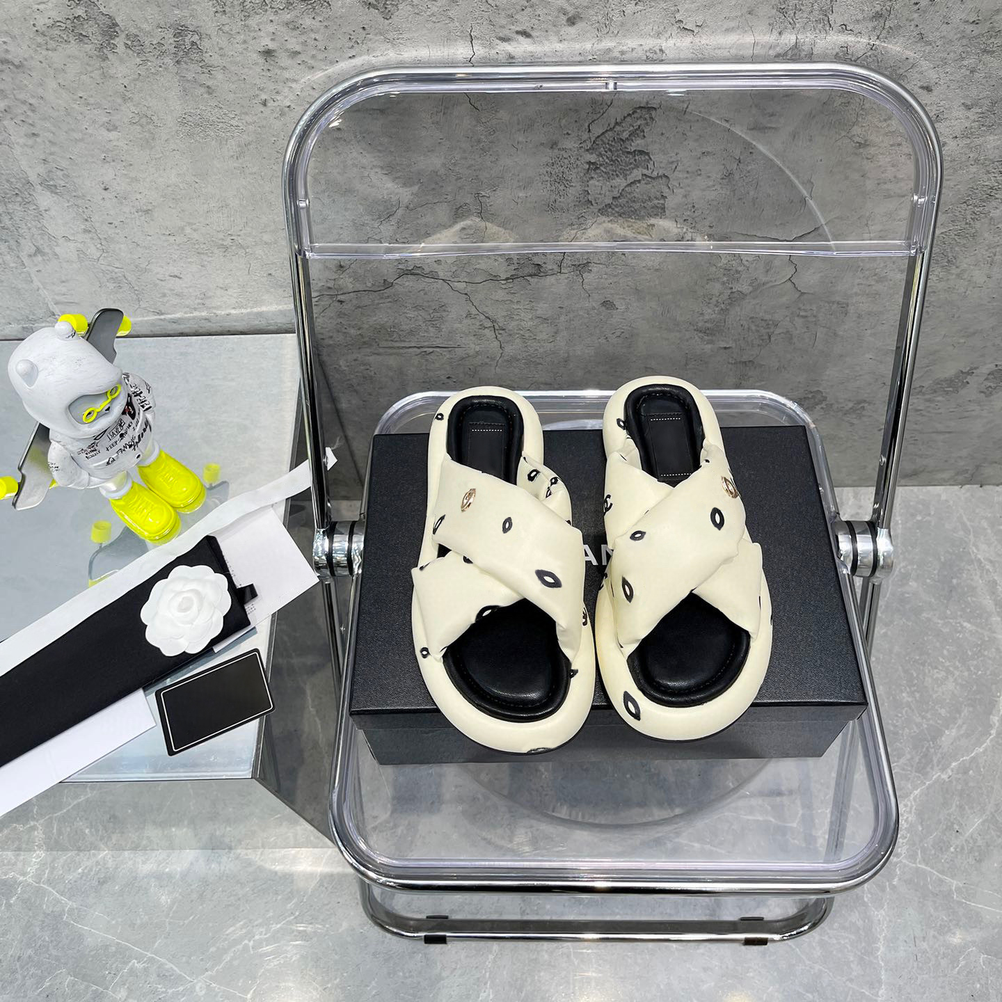 Designer Slipper Luxury Slides Brand Sandals Woman Slide Men Slippers Flat Bottom Flip Flop Design Sneakers Leather Sandal by 1978 W267 01, #1
Designer Slipper Luxury Slides Brand Sandals Woman Slide Men Slippers Flat Bottom Flip Flop Design Sneakers Leather Sandal by 1978 W267 01, #1
