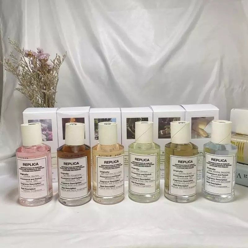 Luxury Maison Parfum Brand Women Perfume Fragrance 100ml 13 Kinds Lazy in Sunday morning Jazz Club by the Fireplace EDT Wicked Love Sailing Day High Quality Spra
Luxury Maison Parfum Brand Women Perfume Fragrance 100ml 13 Kinds Lazy in Sunday morning Jazz Club by the Fireplace EDT Wicked Love Sailing Day High Quality Spra