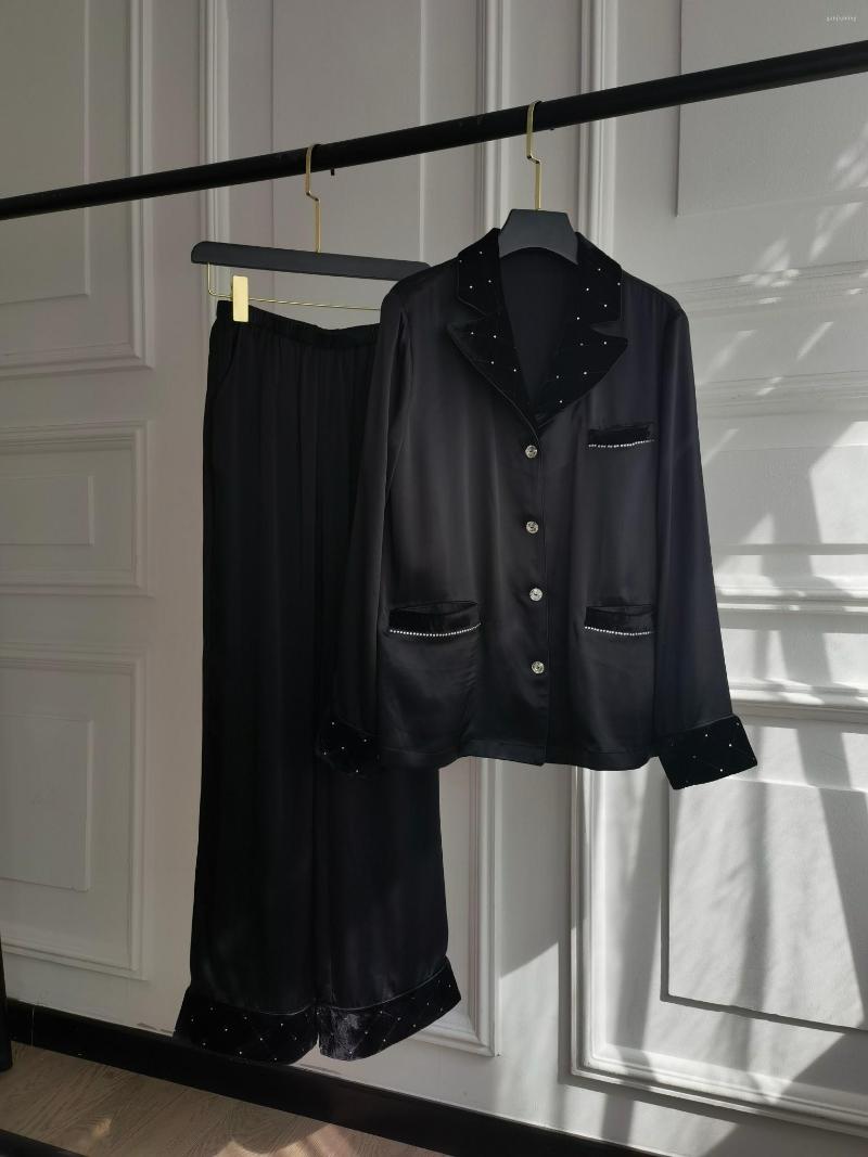Women' Two Piece Pants Silk Pajamas Set Splicing Contrast Color Velvet Casual Fashion 2023 Autumn 0310, Black
Women' Two Piece Pants Silk Pajamas Set Splicing Contrast Color Velvet Casual Fashion 2023 Autumn 0310, Black