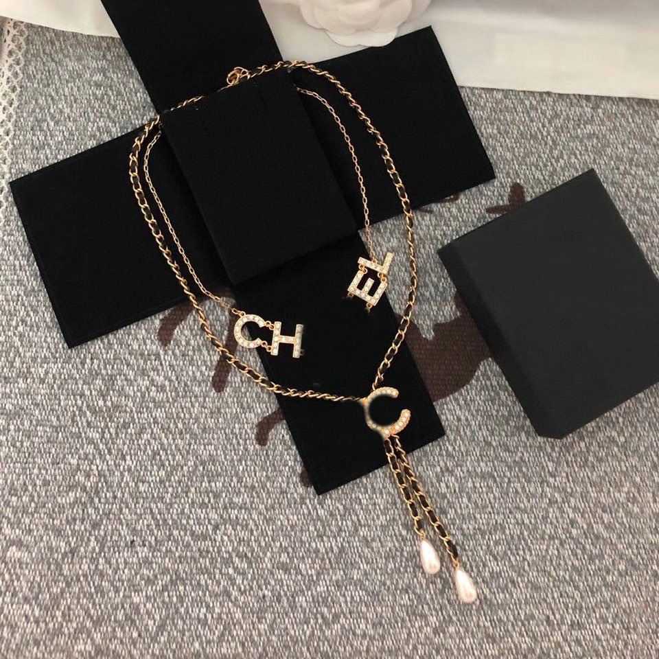 Womens Designer Necklace Choker Brass Copper 18K Gold Plated C-Letter Necklaces Pendant Double Layer Long Statement Fashion Wedding Jewelry Accessories B203
Womens Designer Necklace Choker Brass Copper 18K Gold Plated C-Letter Necklaces Pendant Double Layer Long Statement Fashion Wedding Jewelry Accessories B203