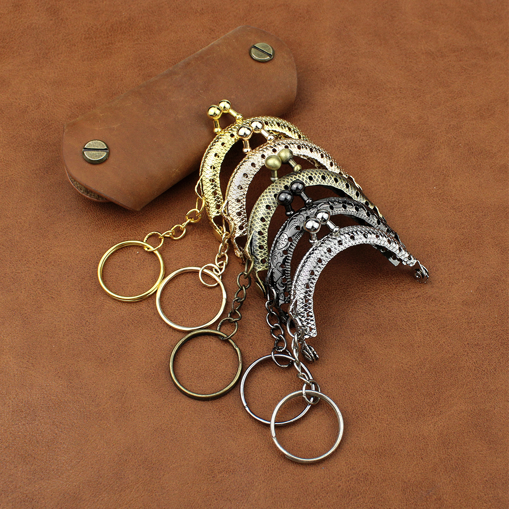 Bag Parts Accessories 10Pcs 5CM Metal Coin Purse Frame For Bag With Key Ring Hardware Kiss Clasp To The Bag Wallet Clutch Bags Sew Accessories 230419
Bag Parts Accessories 10Pcs 5CM Metal Coin Purse Frame For Bag With Key Ring Hardware Kiss Clasp To The Bag Wallet Clutch Bags Sew Accessories 230419