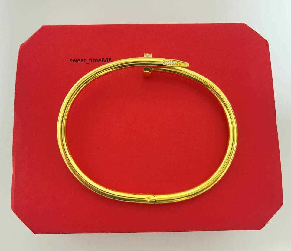 Love Screw Bracelet Designer Bracelets Luxury Jewelry Women Bangle Fashion Accessories Titanium Steel Alloy Gold-Plated Never Fade Not Allergic 9 color
Love Screw Bracelet Designer Bracelets Luxury Jewelry Women Bangle Fashion Accessories Titanium Steel Alloy Gold-Plated Never Fade Not Allergic 9 color