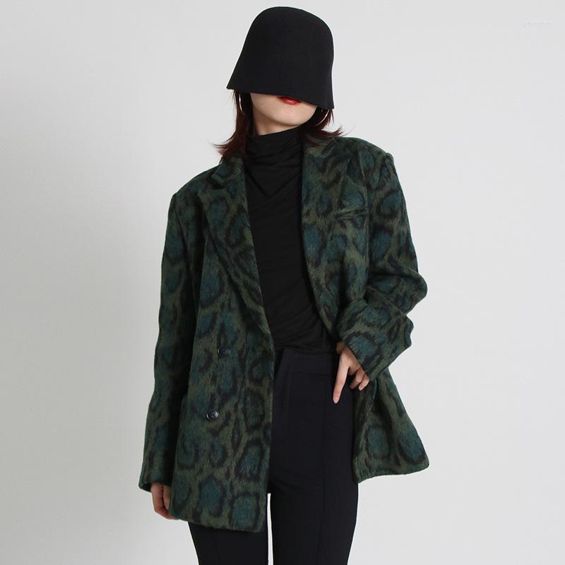 Women' Suits Women' Blazer Suit Vintage Lapel Collar Dark Green Leopard Print Jacket Elegant Female Long-Sleeved Thickened Mid-Length, Picture shown
Women' Suits Women' Blazer Suit Vintage Lapel Collar Dark Green Leopard Print Jacket Elegant Female Long-Sleeved Thickened Mid-Length, Picture shown