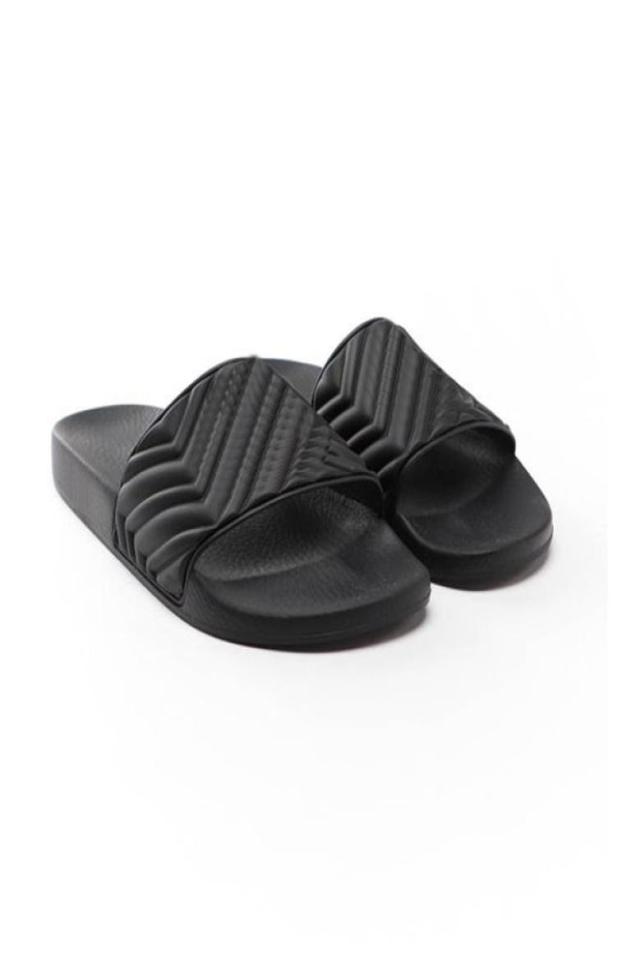 Cruise 2020 mens womens unisex black Matelasse Rubber Slide sandals Flat beach slippers Molded rubber footbed5284086, Red 
Cruise 2020 mens womens unisex black Matelasse Rubber Slide sandals Flat beach slippers Molded rubber footbed5284086, Red