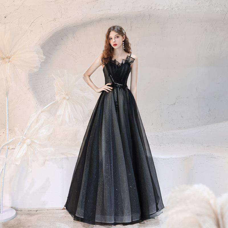 Runway Dresses Black Spaghetti Strap Evening Dress Shiny Backless A-Line Sleeveless Floor-Length Pageant Formal Party Princess Prom Gowns
Runway Dresses Black Spaghetti Strap Evening Dress Shiny Backless A-Line Sleeveless Floor-Length Pageant Formal Party Princess Prom Gowns